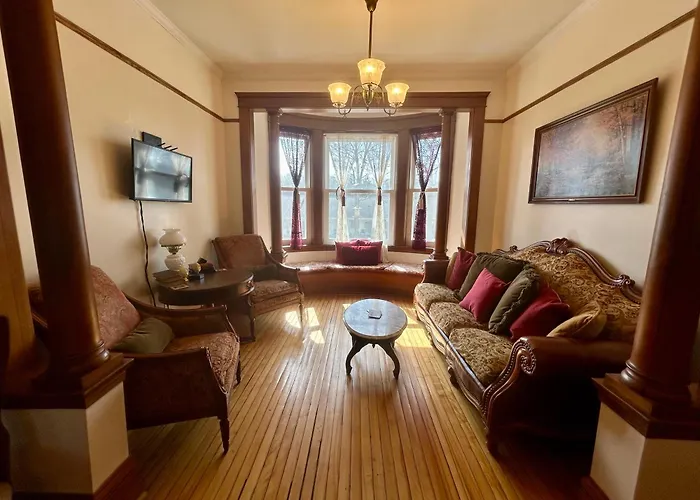 Dr Combackers Historic 1880S Home