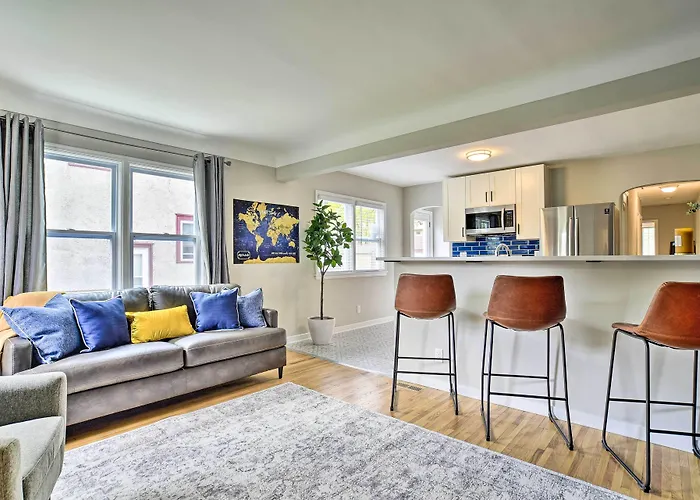 Cozy Home: Wifi, Parking, 5 Mi To Dtwn Mpls!